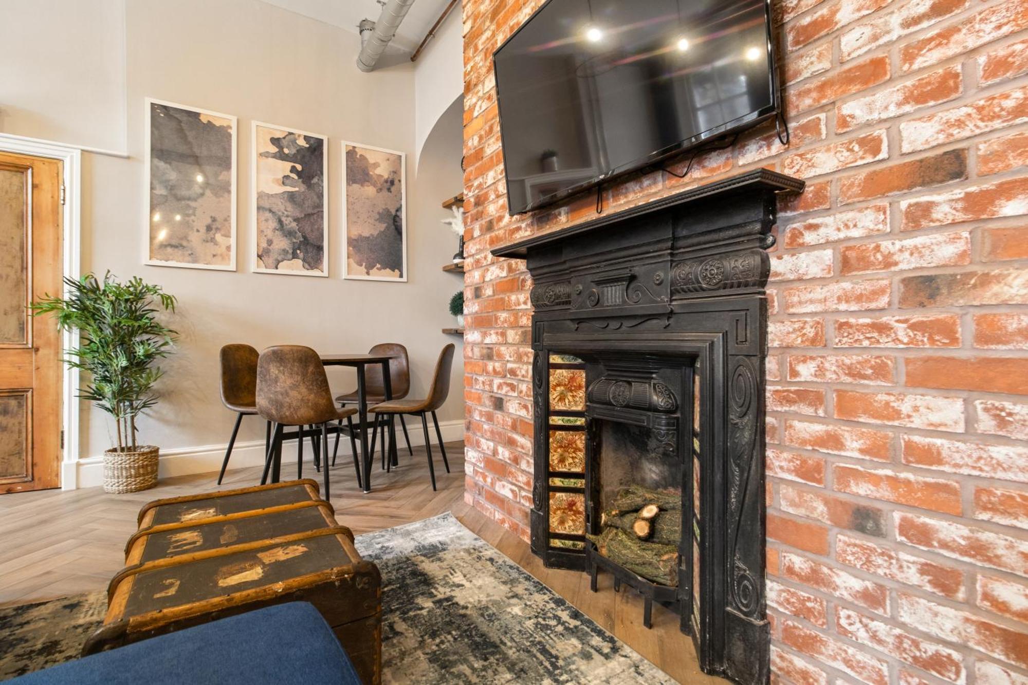 Whiskawaystays - Shaw Mews - Apartment 3 Устър Екстериор снимка