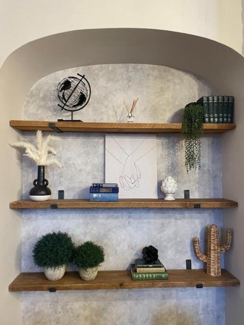 Whiskawaystays - Shaw Mews - Apartment 3 Устър Екстериор снимка